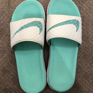 Nike slides
